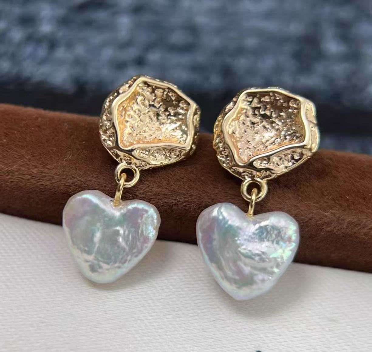 Natural Aurora Freshwater Heart-shaped Pearl Earrings