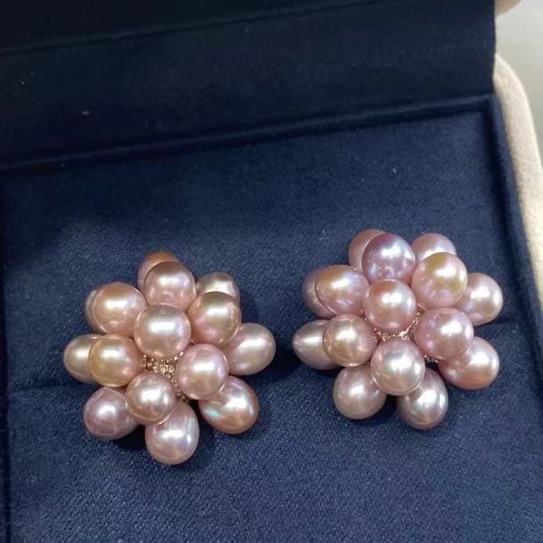 Natural freshwater pearl, small pearl, sunflower flower stud earrings